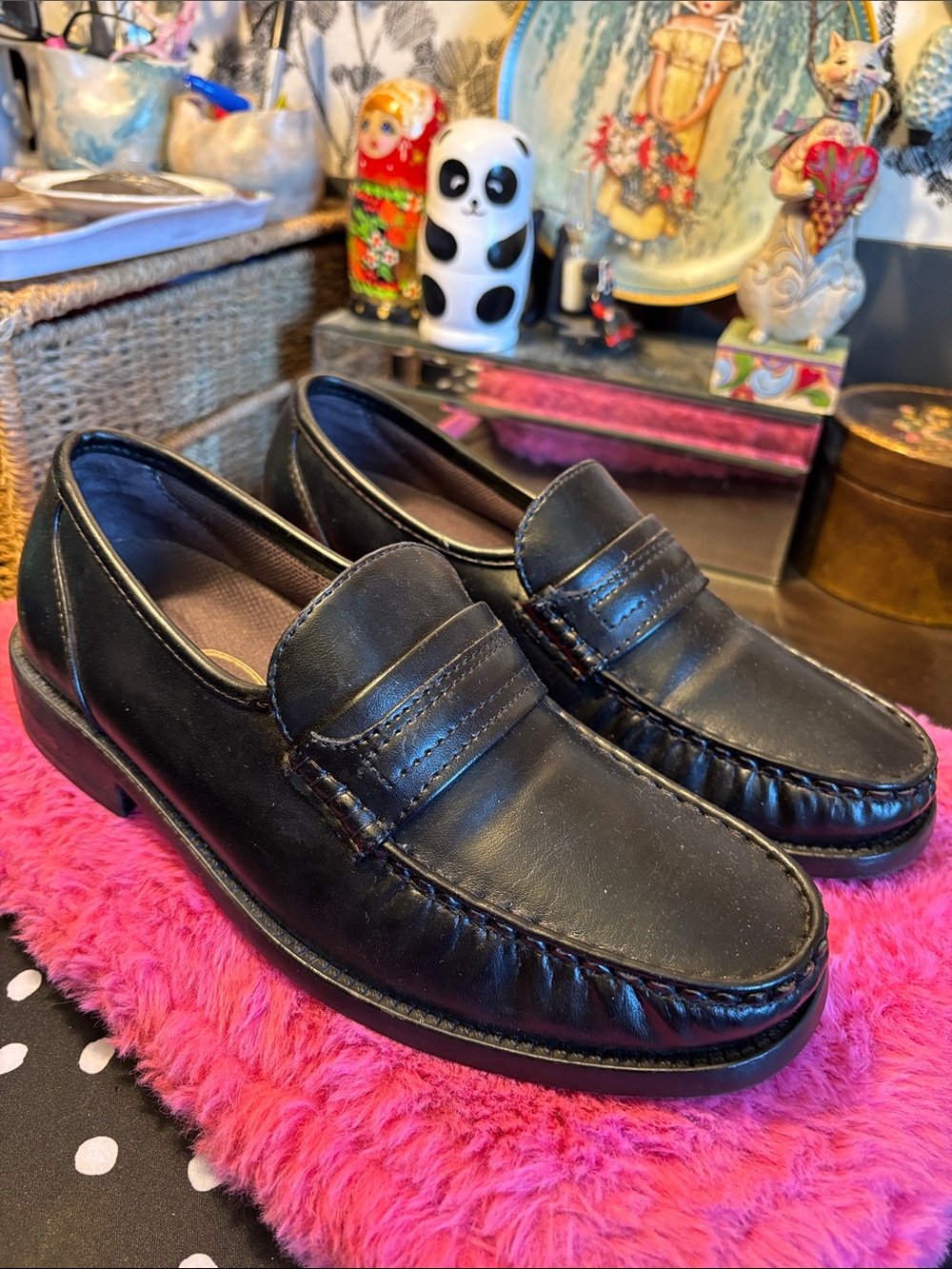 NWOT State Street Black vegan leather loafers featuring a traditional moc toe de